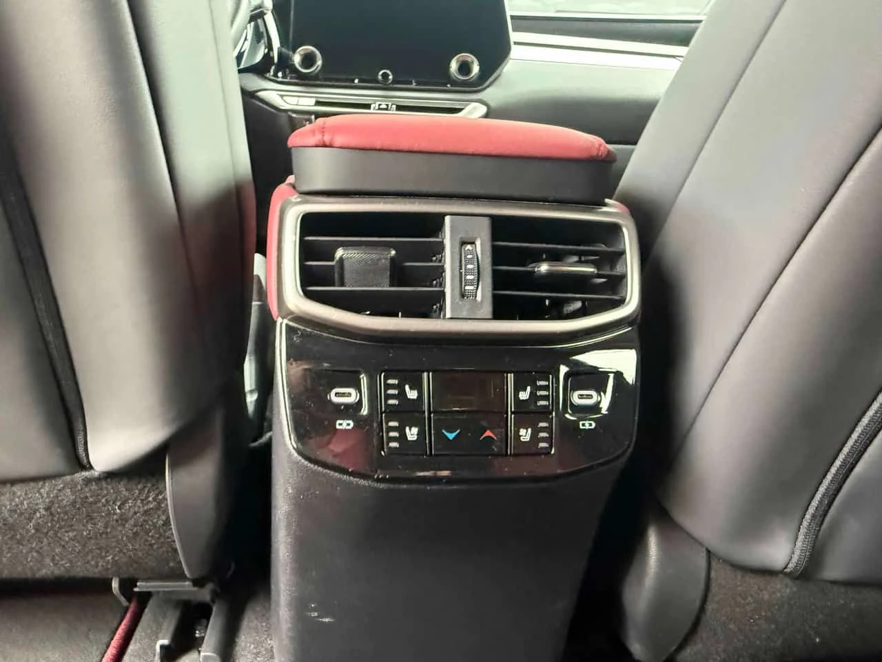 Lexus RX 500h ОБДУХВАНЕ/ПАНОРАМА/ДИСТРОНИК/360 КАМЕРИ, снимка 14 - Автомобили и джипове - 54755663