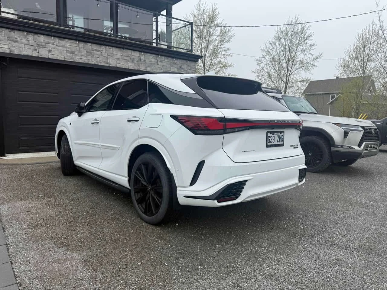 Lexus RX 500h ОБДУХВАНЕ/ПАНОРАМА/ДИСТРОНИК/360 КАМЕРИ, снимка 7 - Автомобили и джипове - 54755663