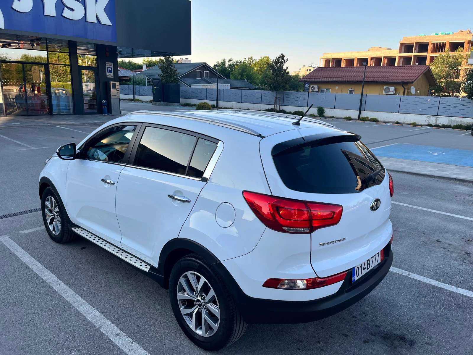 Kia Sportage 1.7CRDI Facelift= EURO-6- Топ Състояние!!!, снимка 5 - Автомобили и джипове - 55126399