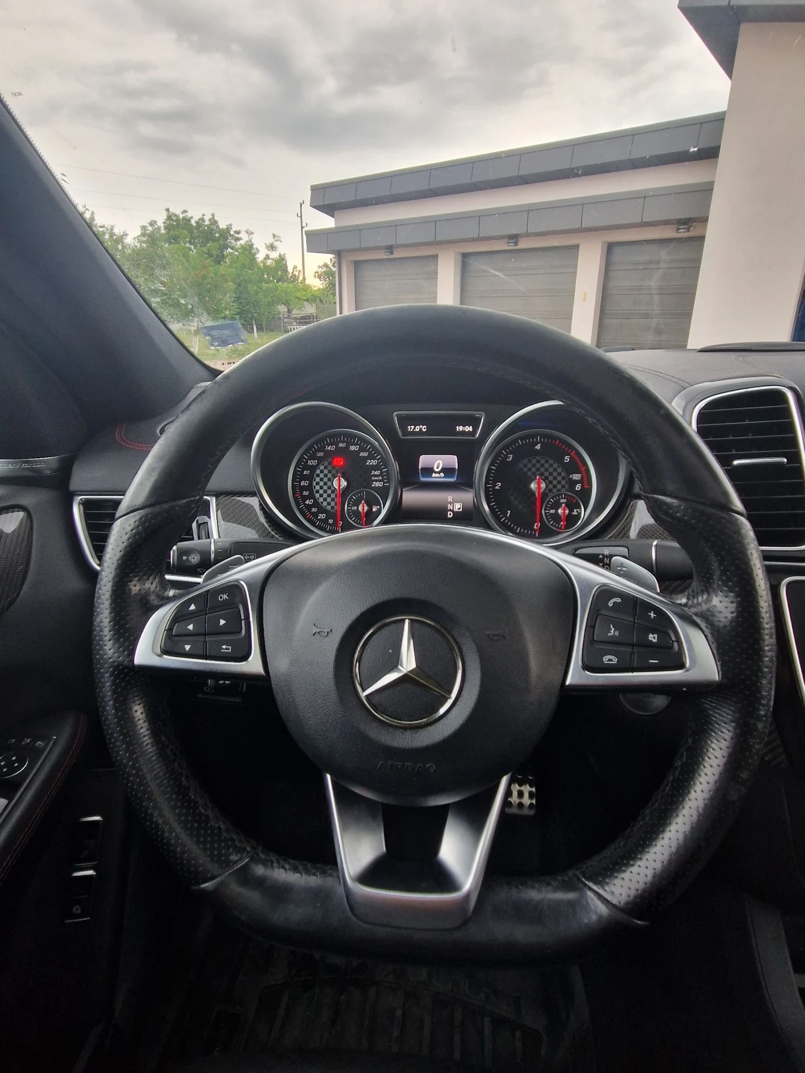 Mercedes-Benz GLE 350, снимка 10 - Автомобили и джипове - 55408830