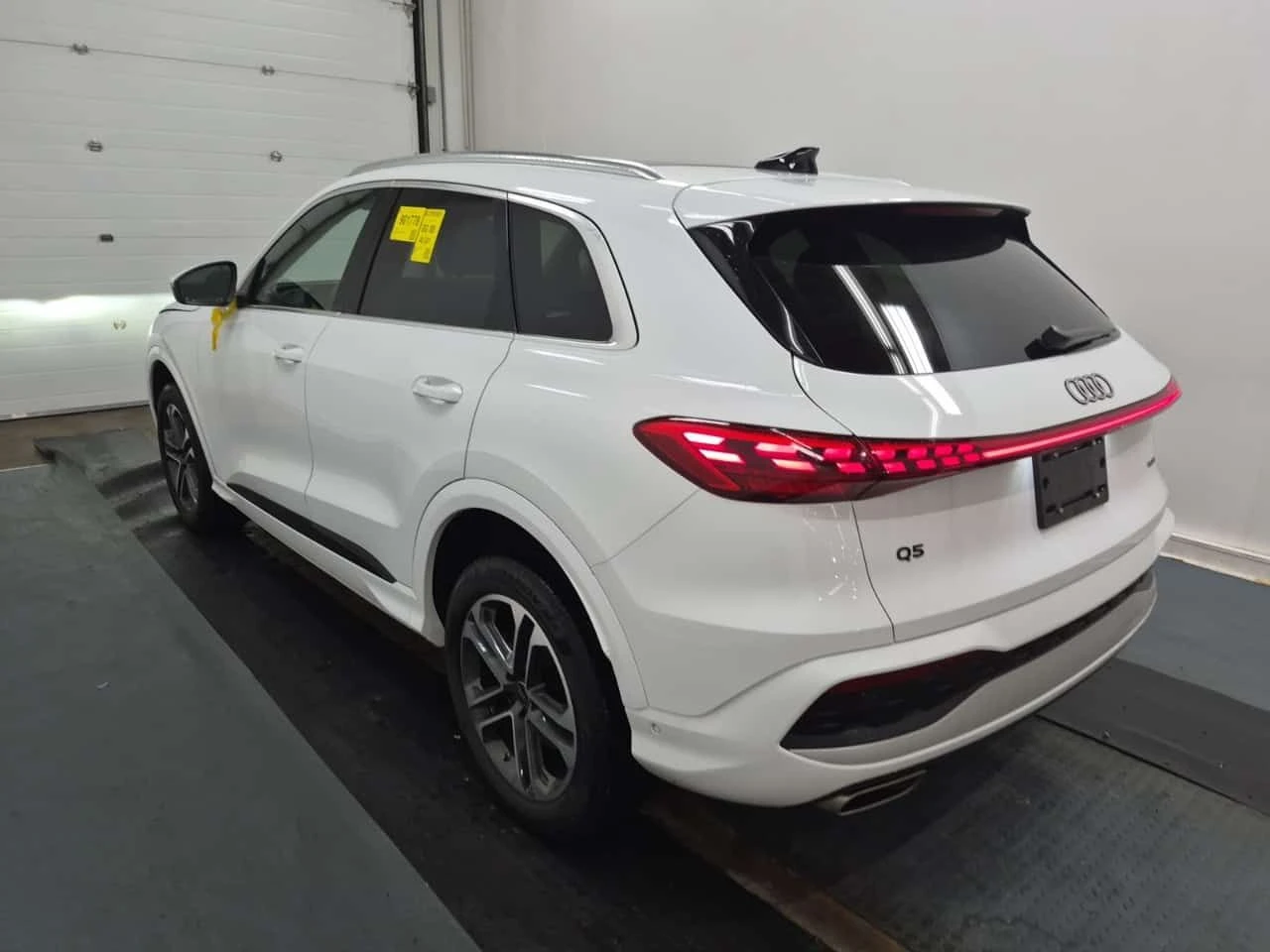 Audi Q5 * 2.0 TFSI QUATTRO * CARFAX * ОПЦИЯ ЗА ФИНАНСИРАНЕ, снимка 4 - Автомобили и джипове - 55662228
