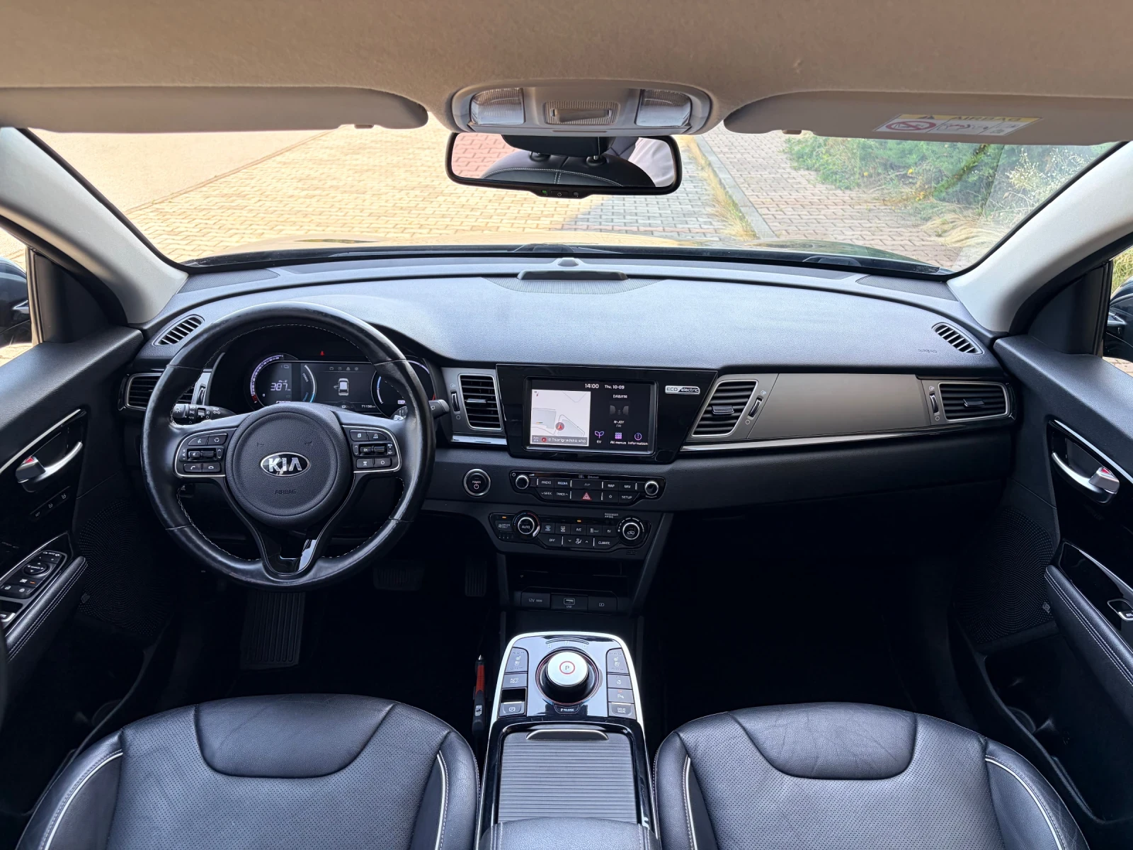 Kia Niro 64kw 204kc 100% SOH!!! TERMOPOMPA!!!, снимка 7 - Автомобили и джипове - 56022376