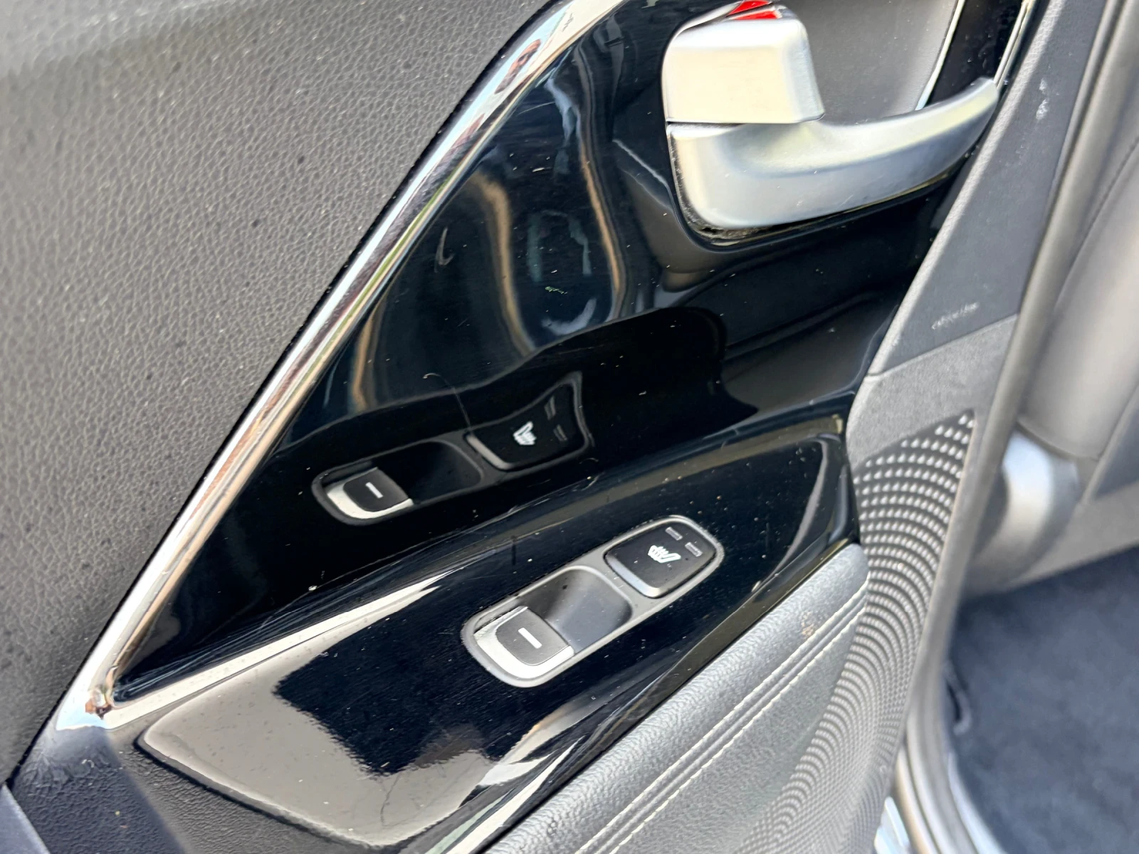 Kia Niro 64kw 204kc 100% SOH!!! TERMOPOMPA!!!, снимка 12 - Автомобили и джипове - 56022376