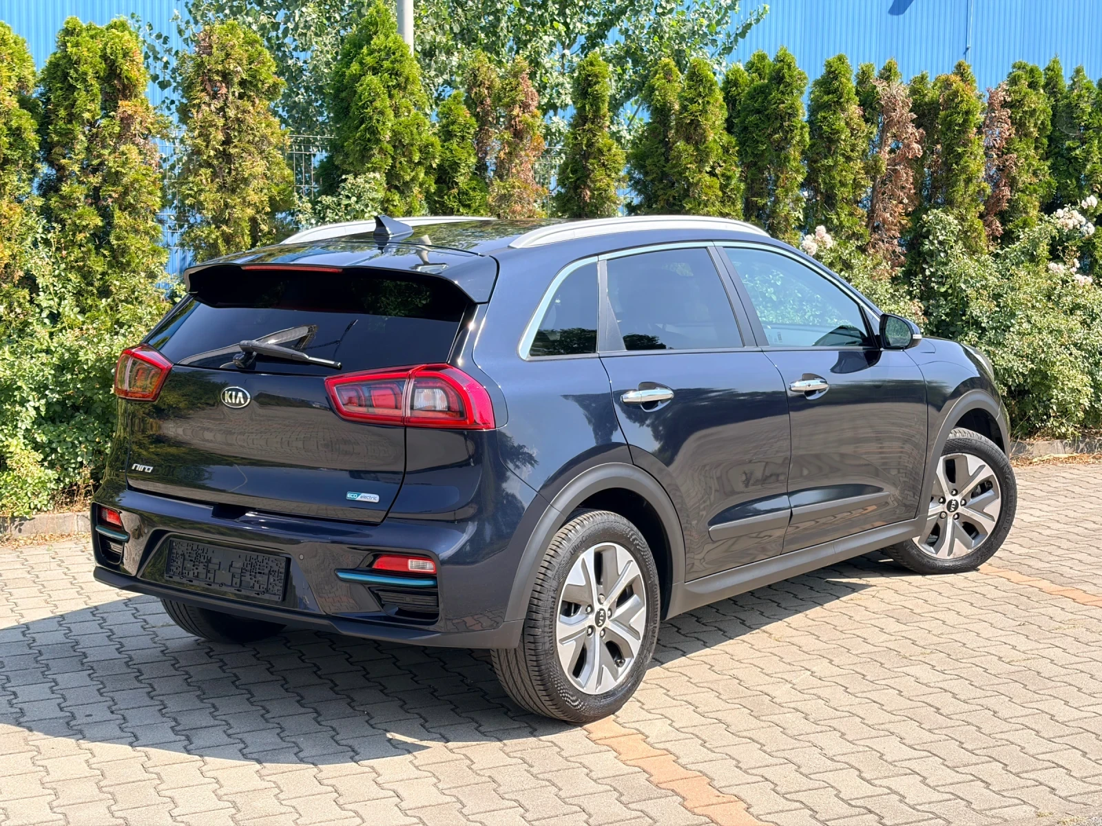 Kia Niro 64kw 204kc 100% SOH!!! TERMOPOMPA!!!, снимка 4 - Автомобили и джипове - 56022376
