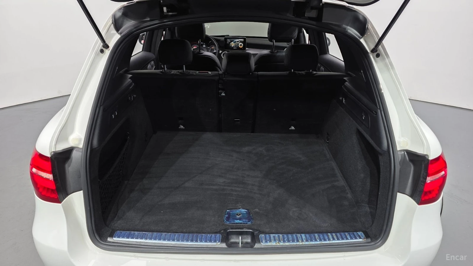 Mercedes-Benz GLC 63 AMG STAGE2* LED* DIS* HUD* 360* BURMASTER* KEYLESS* �� | Mobile.bg � ����������� 17