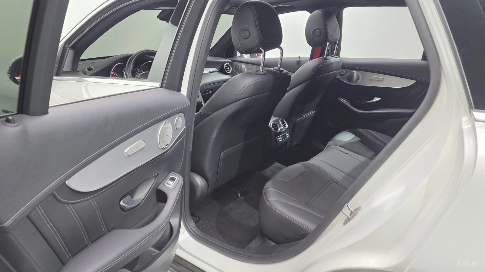 Mercedes-Benz GLC 63 AMG STAGE2* LED* DIS* HUD* 360* BURMASTER* KEYLESS* �� | Mobile.bg � ����������� 16