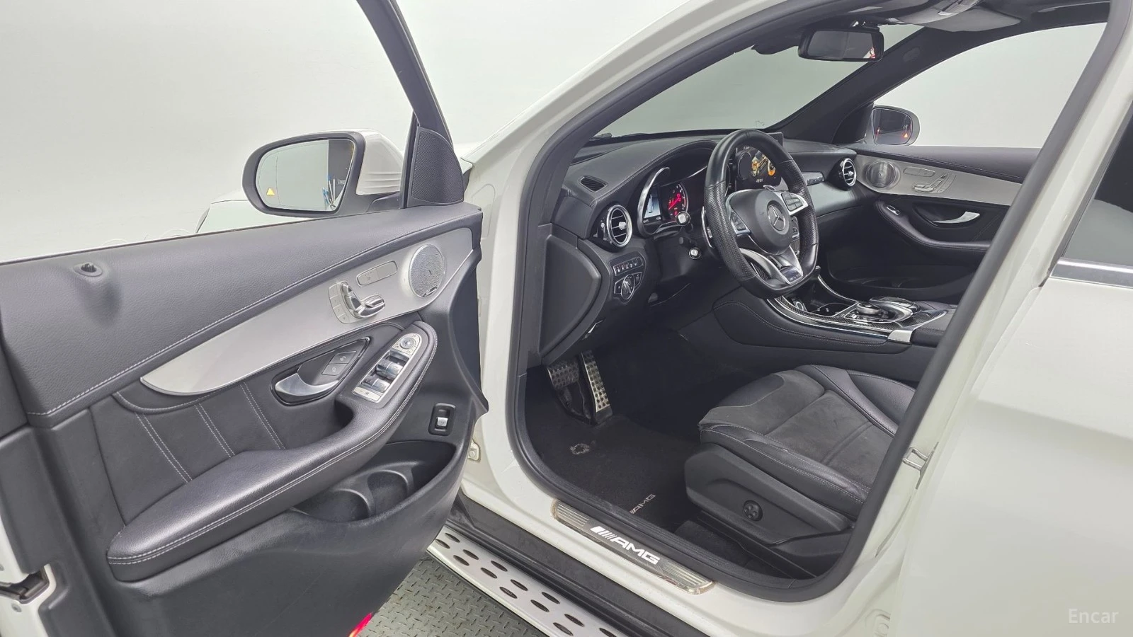 Mercedes-Benz GLC 63 AMG STAGE2* LED* DIS* HUD* 360* BURMASTER* KEYLESS* �� | Mobile.bg � ����������� 9