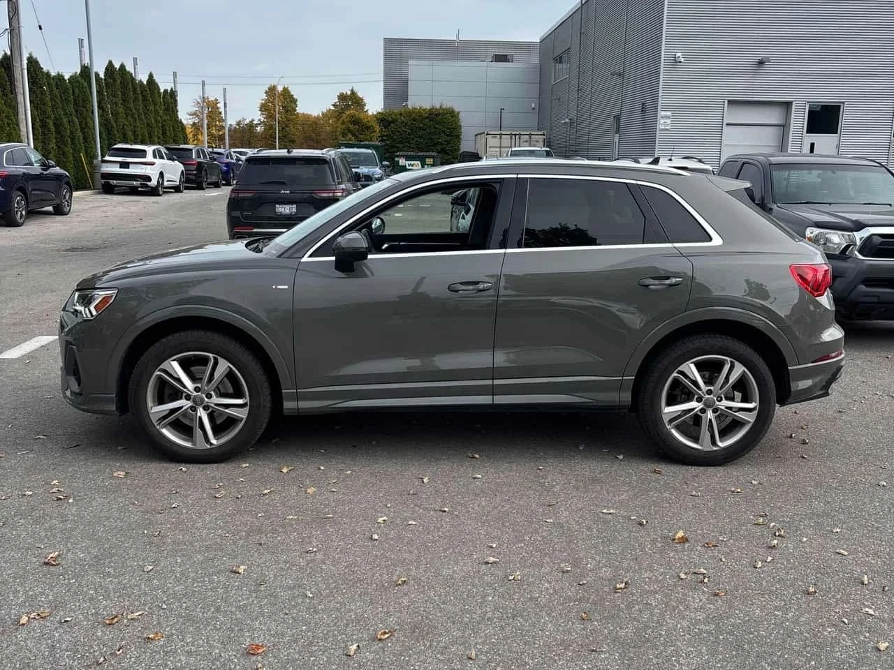 Audi Q3, снимка 2 - Автомобили и джипове - 56689896