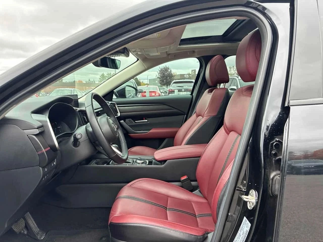 Mazda CX-50, снимка 12 - Автомобили и джипове - 56700405