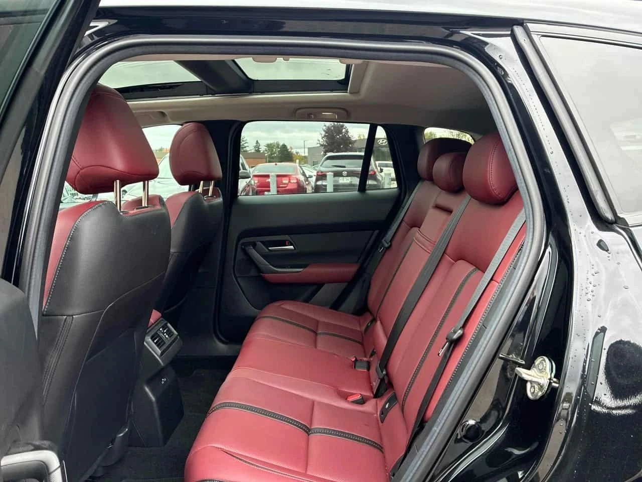 Mazda CX-50, снимка 13 - Автомобили и джипове - 56700405