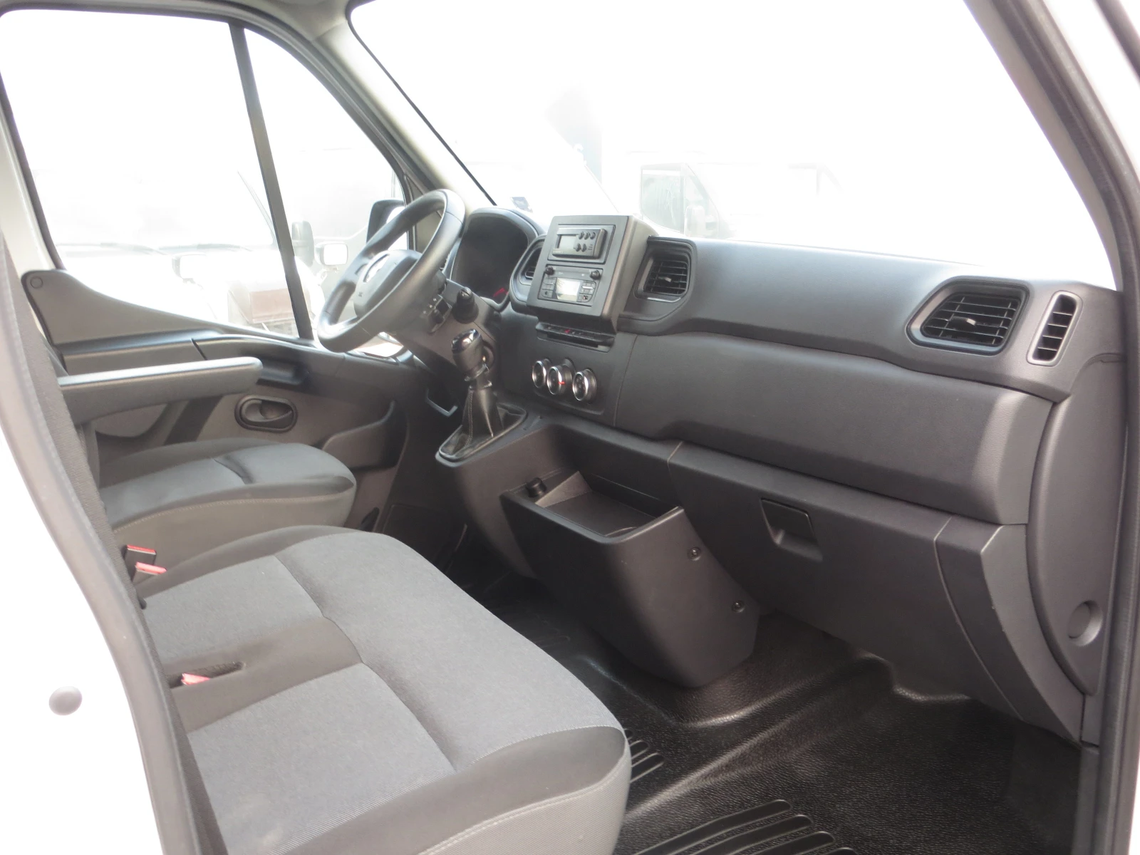 Renault Master ХЛАДИЛЕН THERMO KING - изображение 10