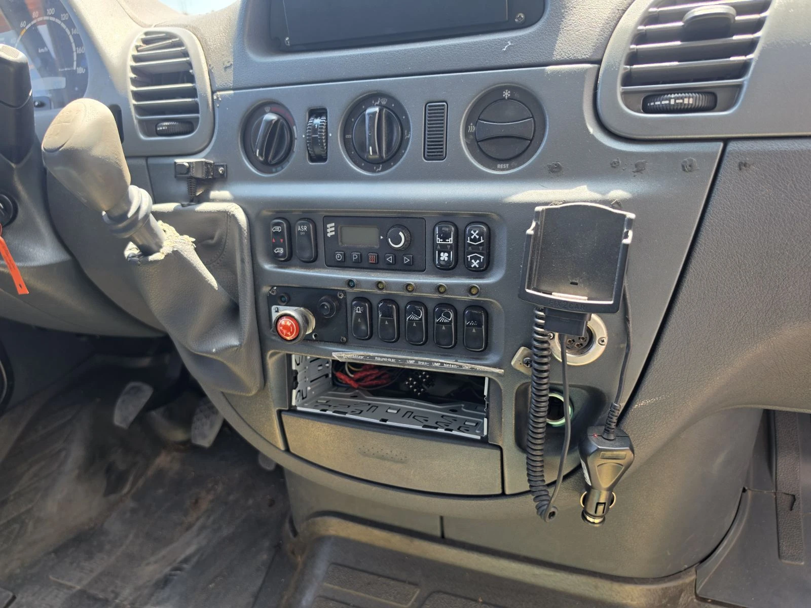 Mercedes-Benz Sprinter 316 Линейка, снимка 13 - Бусове и автобуси - 55069960