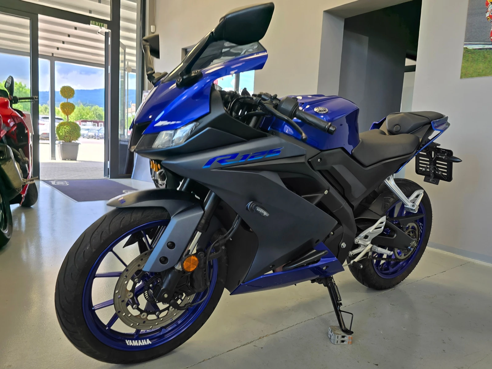 Yamaha Yzf R 125, като НОВ, 2023г., снимка 9 - Мотоциклети и мототехника - 54884667