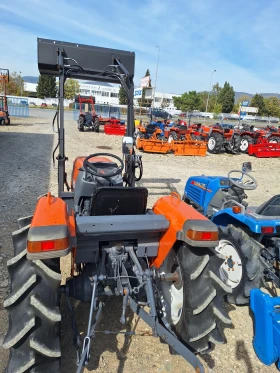 Трактор Kubota, снимка 4