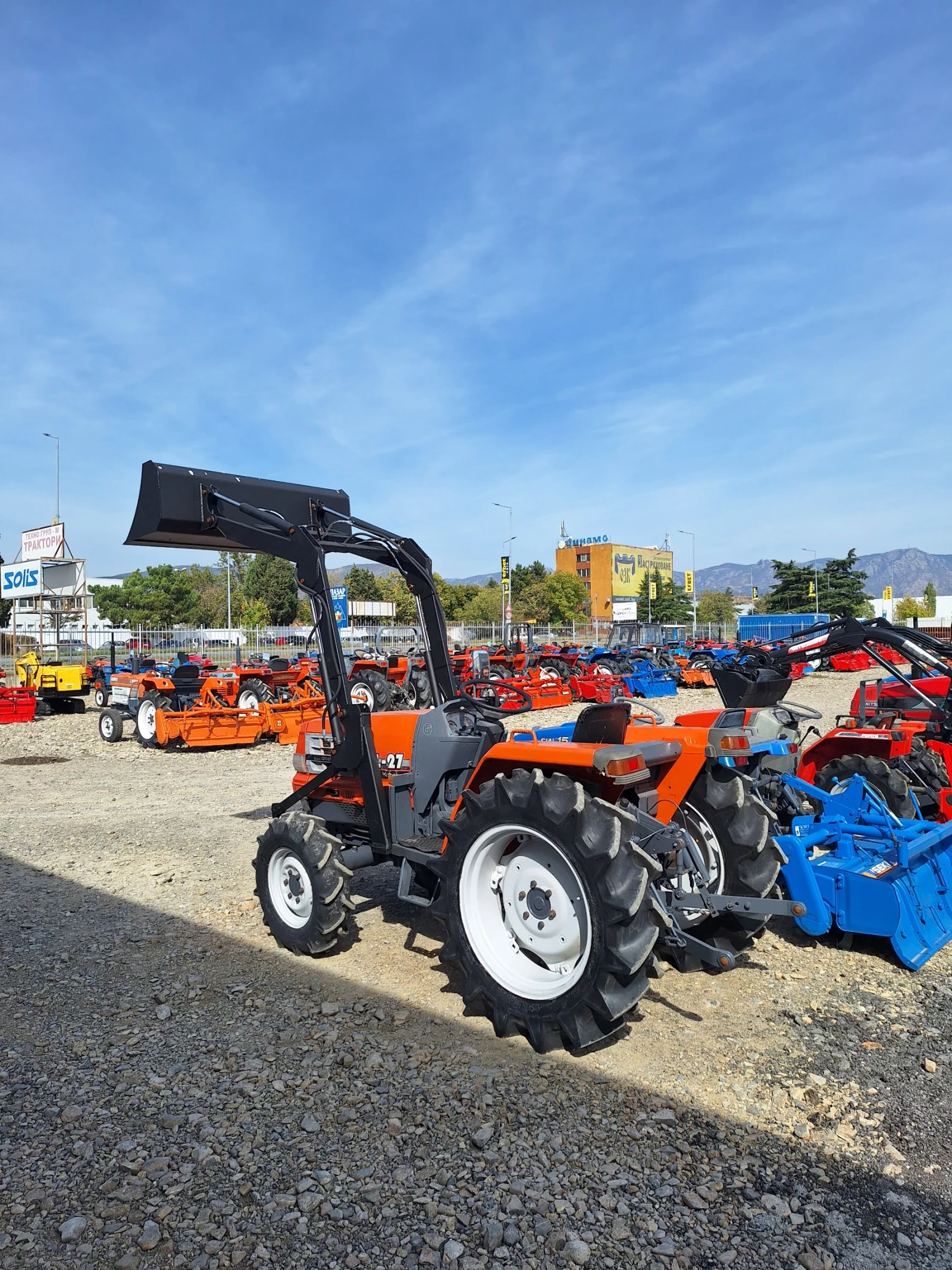 Трактор Kubota, снимка 2 - Селскостопанска техника - 56411510