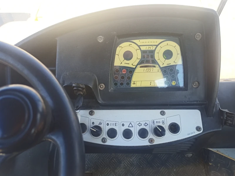 Валяк BOMAG BW216DH-4, снимка 4 - Индустриална техника - 52534363