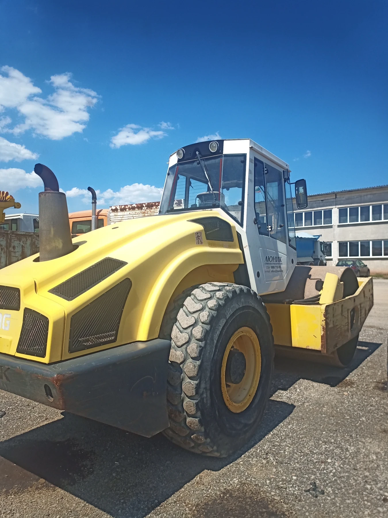Валяк BOMAG BW216DH-4 - изображение 3