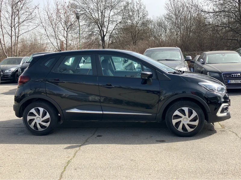 Renault Captur, снимка 6 - Автомобили и джипове - 49449921