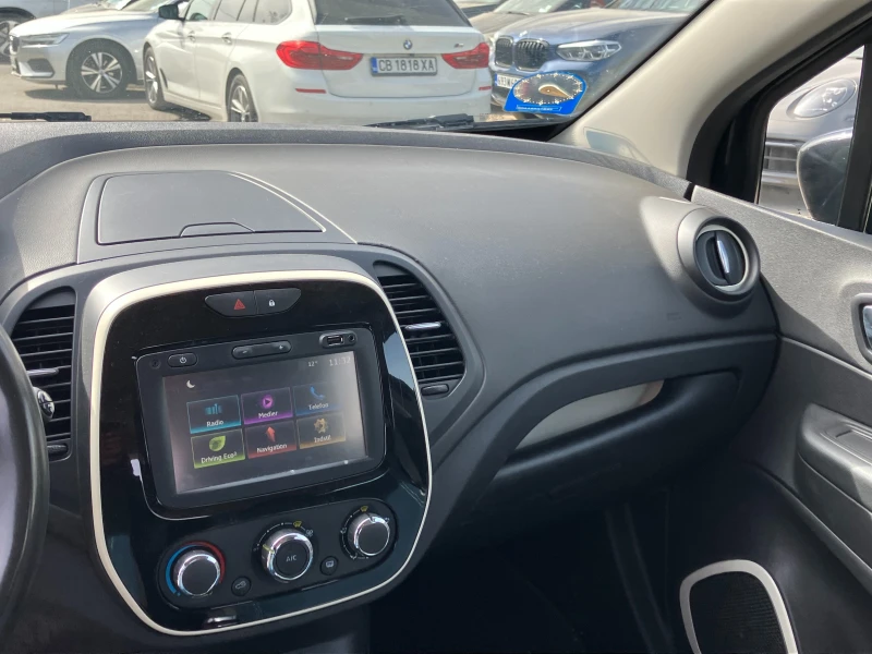 Renault Captur, снимка 10 - Автомобили и джипове - 49449921