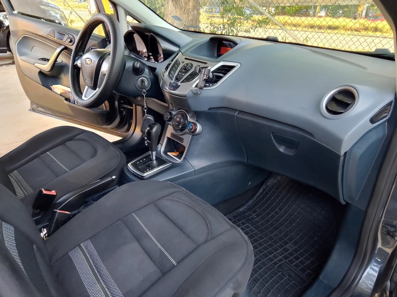 Ford Fiesta бензин/газ, снимка 10 - Автомобили и джипове - 51540229
