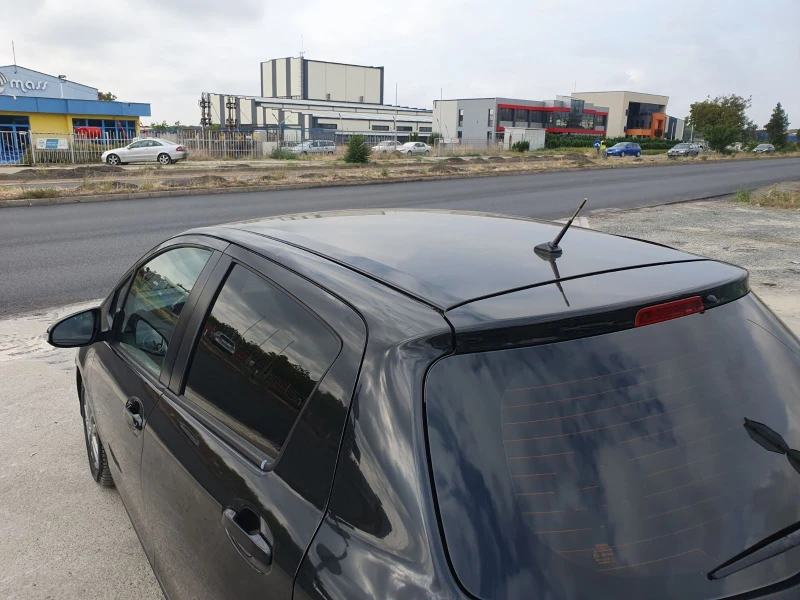 Toyota Yaris 1, 4 D4D, снимка 10 - Автомобили и джипове - 51678241