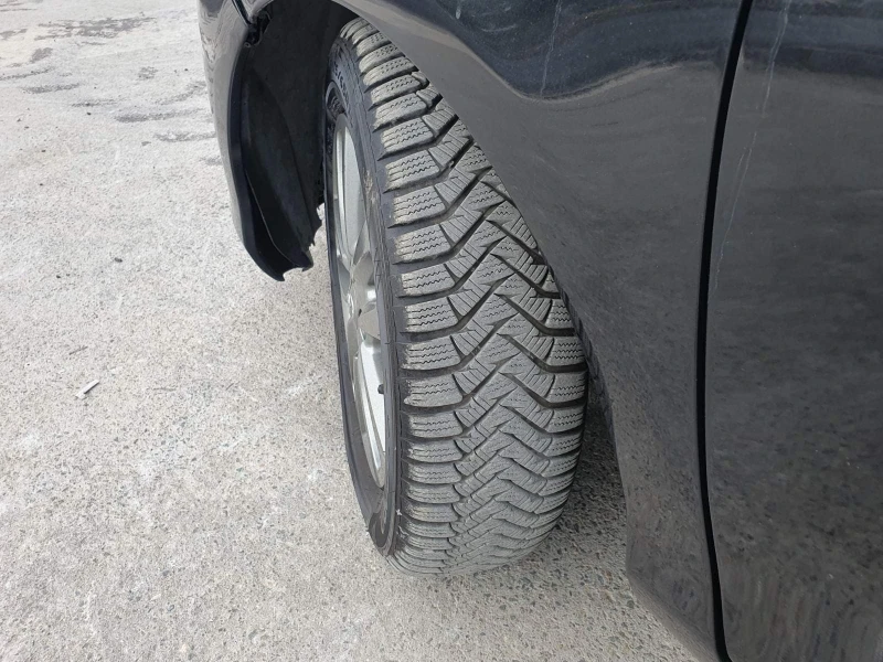 Toyota Yaris 1, 4 D4D, снимка 14 - Автомобили и джипове - 51678241