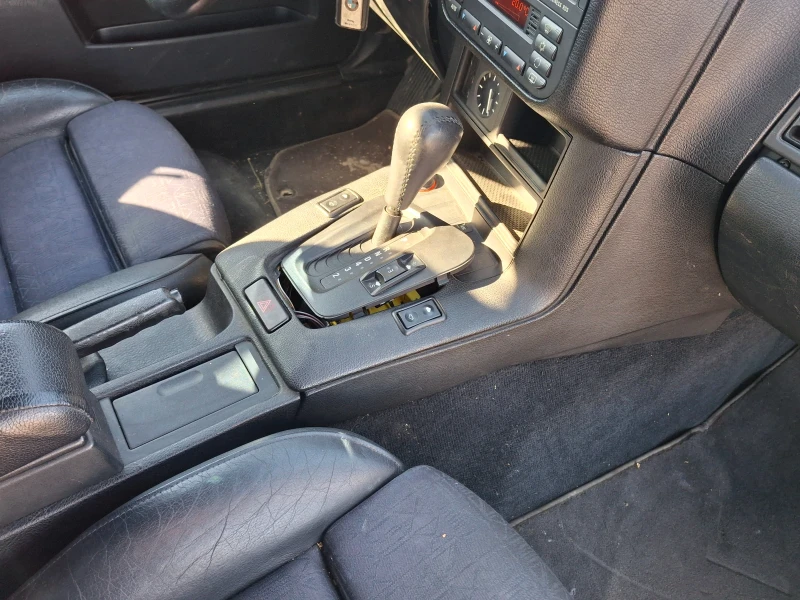 BMW 323, снимка 17 - Автомобили и джипове - 52854113