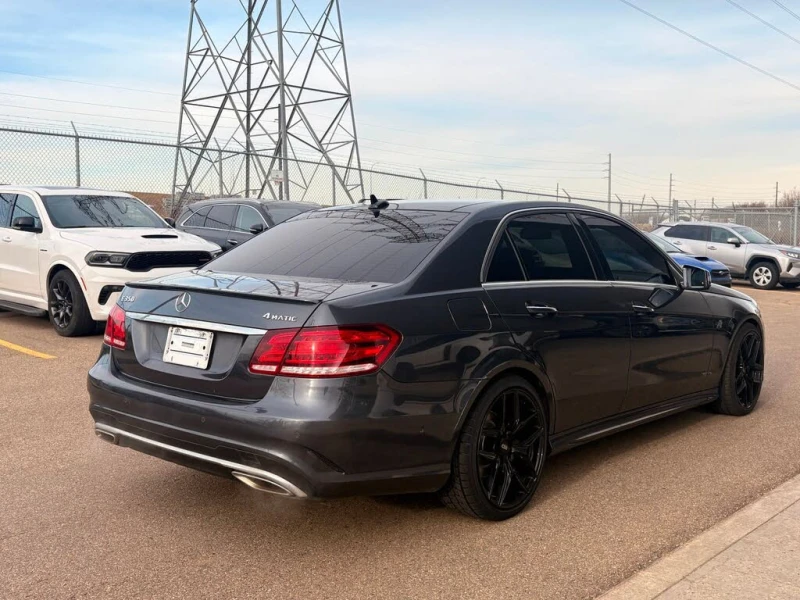 Mercedes-Benz E 350 4matic * CARFAX * АвтоКредит * (ЦЕНА ДО БГ), снимка 5 - Автомобили и джипове - 52553486