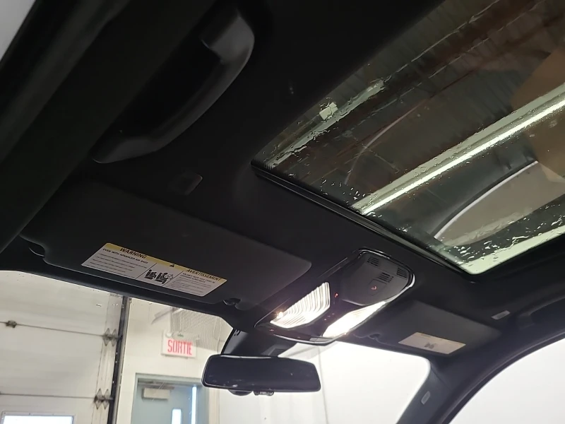 BMW 330 E HYBRID * * CARFAX * * АВТО КРЕДИТ * * , снимка 12 - Автомобили и джипове - 52587845