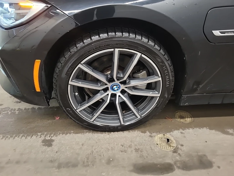 BMW 330 E HYBRID * * CARFAX * * АВТО КРЕДИТ * * , снимка 16 - Автомобили и джипове - 52587845