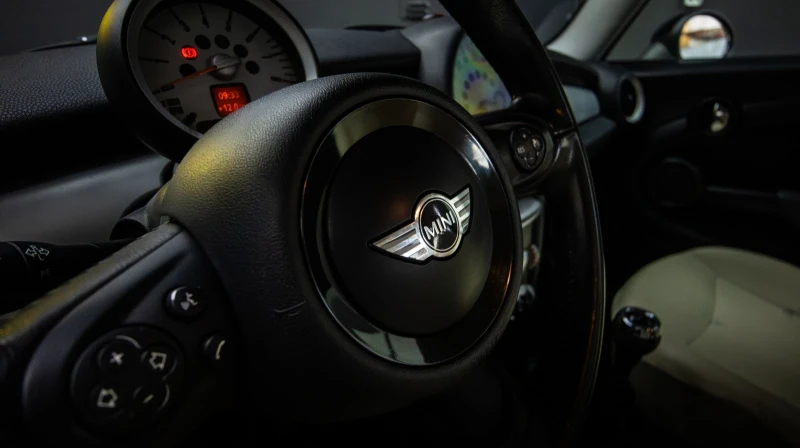Mini Cooper 1.6, снимка 10 - Автомобили и джипове - 52739979