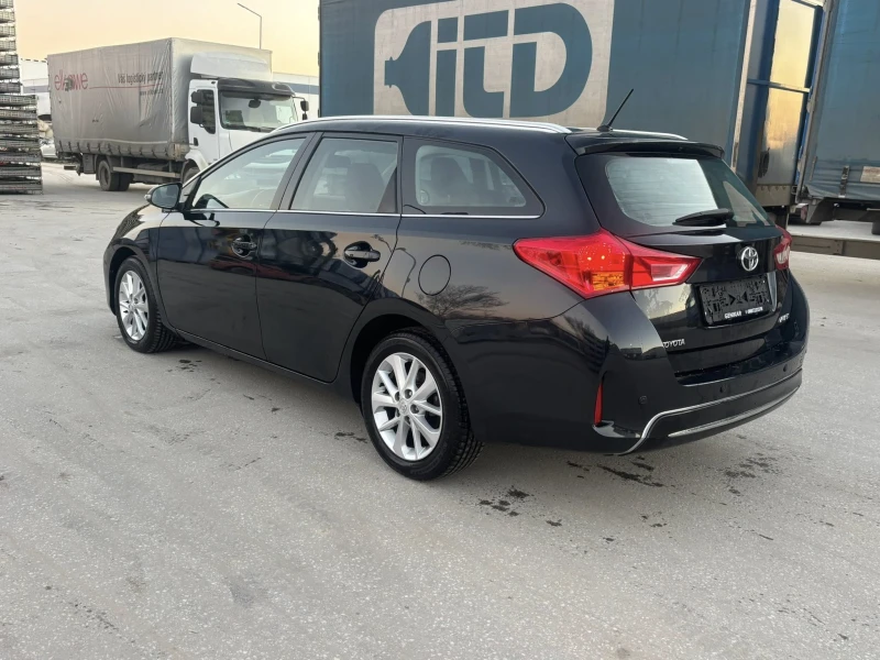 Toyota Auris 1.6 БЕНЗИН  EURO5, снимка 8 - Автомобили и джипове - 52805114