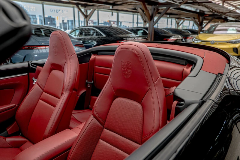 Porsche 911 4S/Convertible/PDLS+ /PDK/Bose/PVTS Plus , снимка 15 - Автомобили и джипове - 52829731