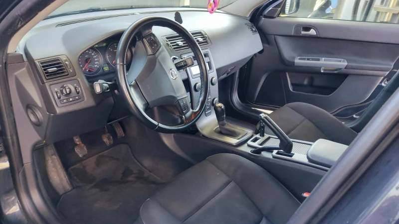 Volvo V50 1.6hdi, снимка 11 - Автомобили и джипове - 52873342