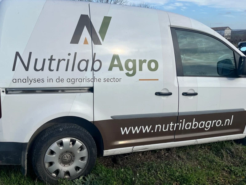 VW Caddy 2.0 TDI, снимка 4 - Автомобили и джипове - 53064158