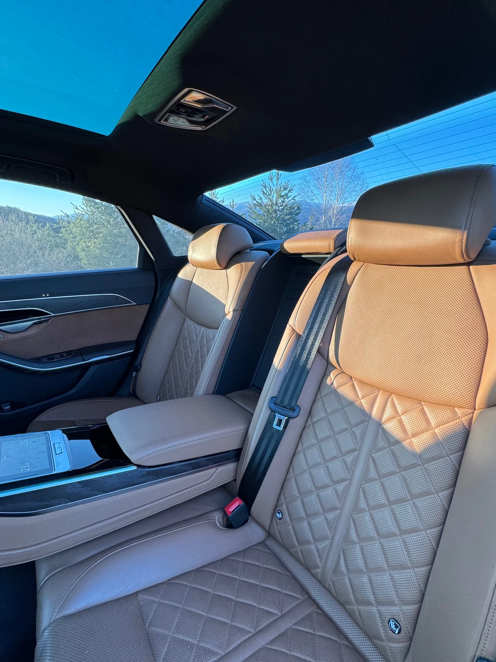 Audi A8 LONG* MATRIX* B&O* PANO* HUD* NAVI | Mobile.bg   12