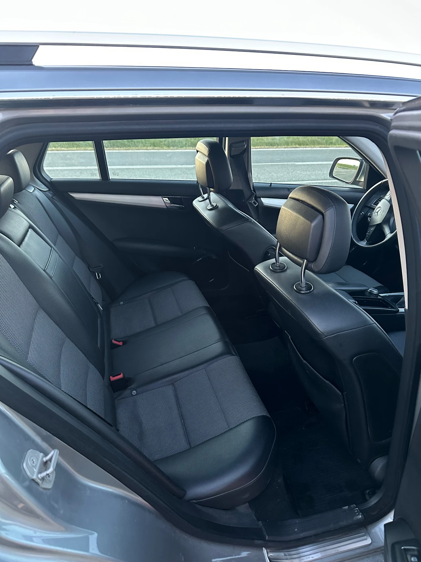 Mercedes-Benz C 200  - изображение 7