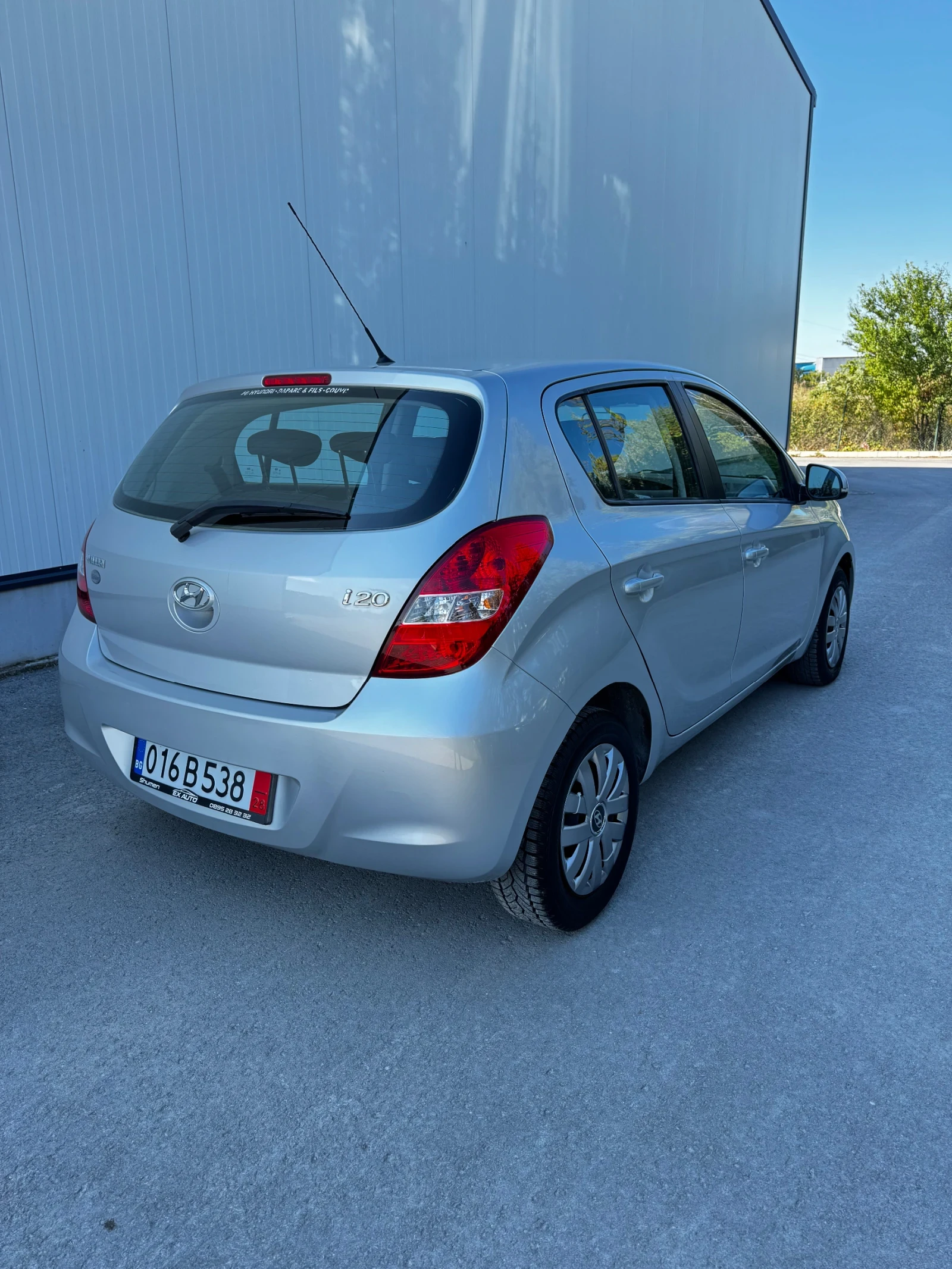 Hyundai I20 1.4i 101 к.с. AUTOMATIC - изображение 4