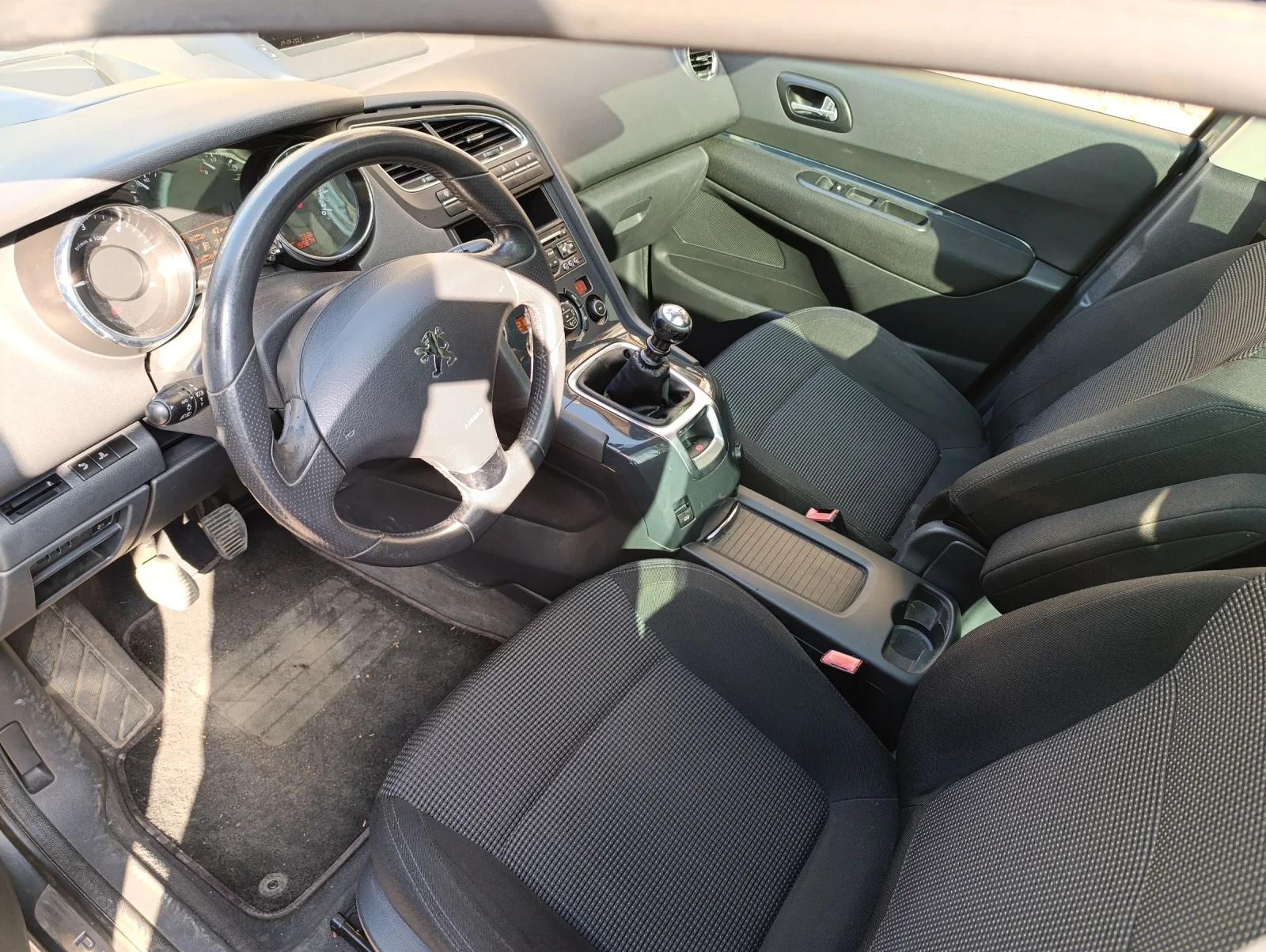 Peugeot 5008 7мест.нави, панорама - изображение 7