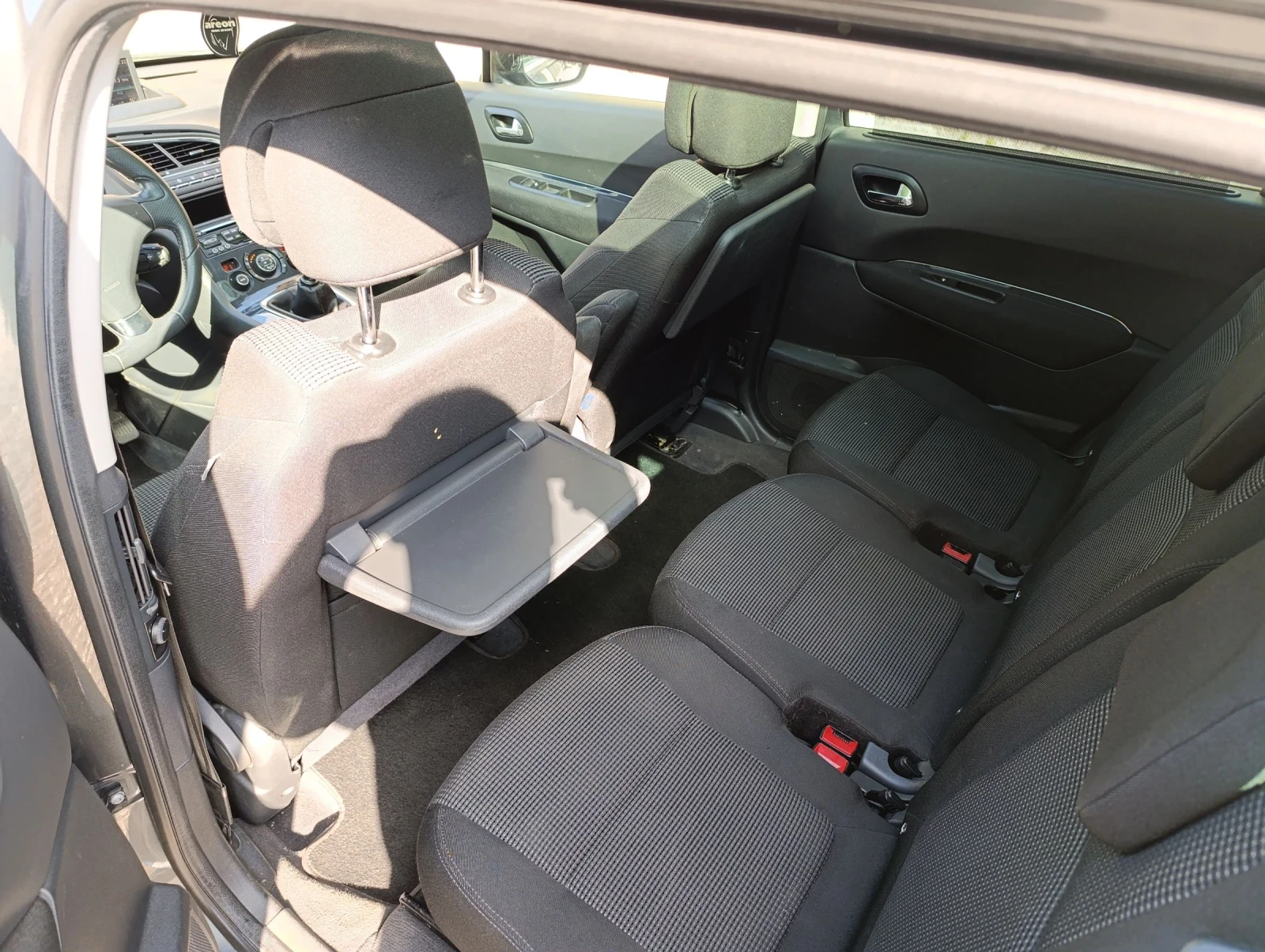 Peugeot 5008 7мест.нави, панорама - изображение 8