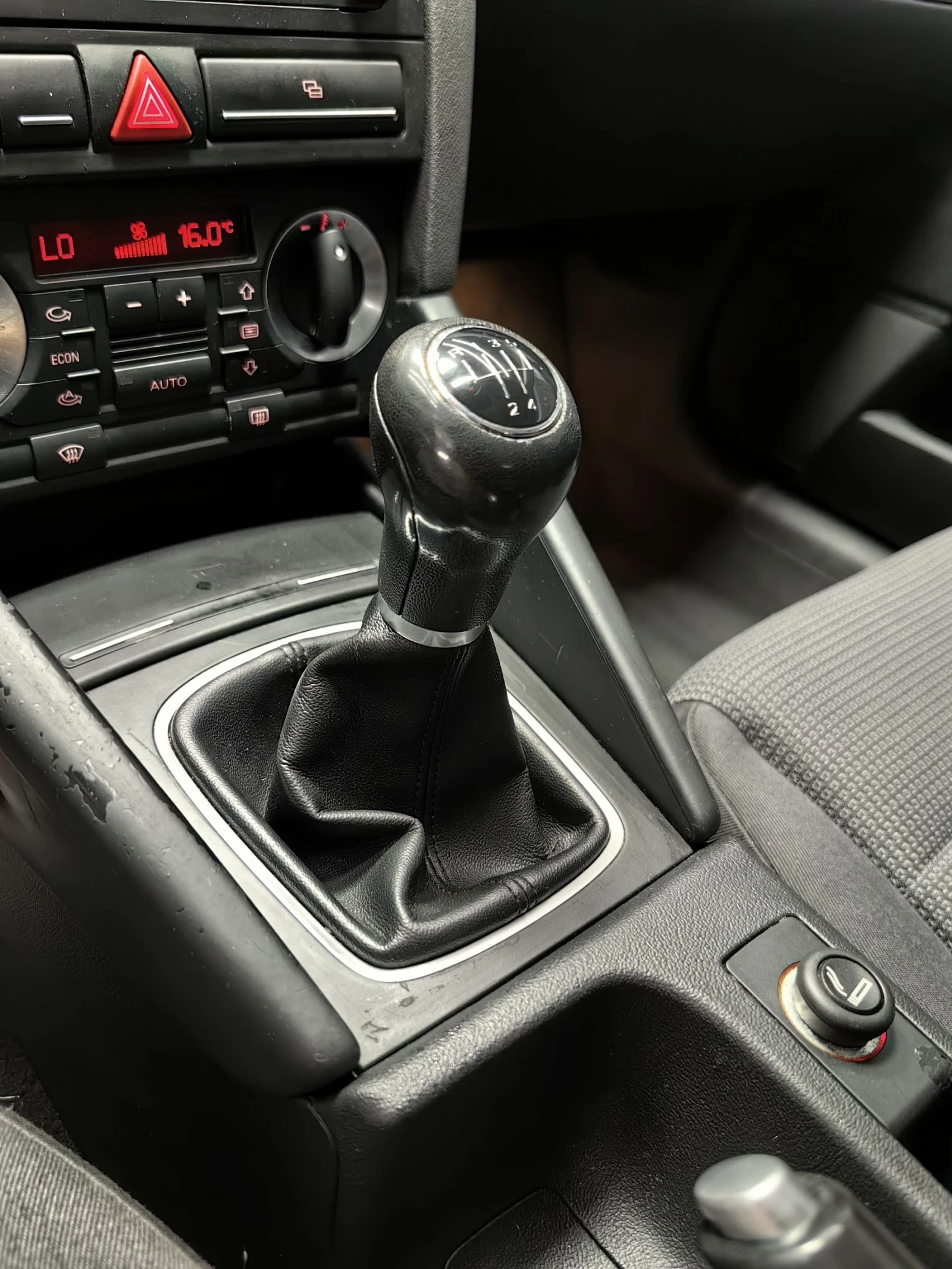 Audi A3 1.9TDI* 105к.с* SPORTBACK* КЛИМАТРОНИК* ПЕРФЕКТНА - изображение 9