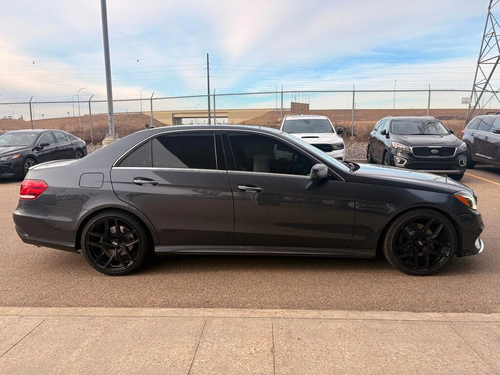 Mercedes-Benz E 350 4matic * CARFAX * АвтоКредит * (ЦЕНА ДО БГ) - изображение 4