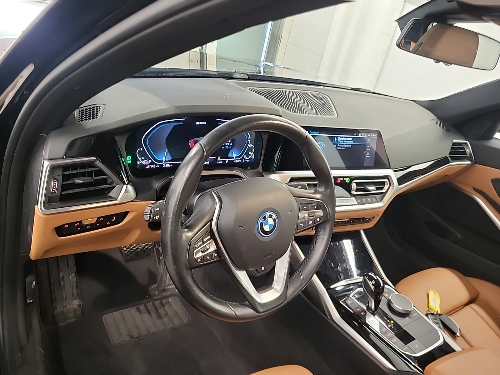 BMW 330 E HYBRID * * CARFAX * * АВТО КРЕДИТ * *  - изображение 9