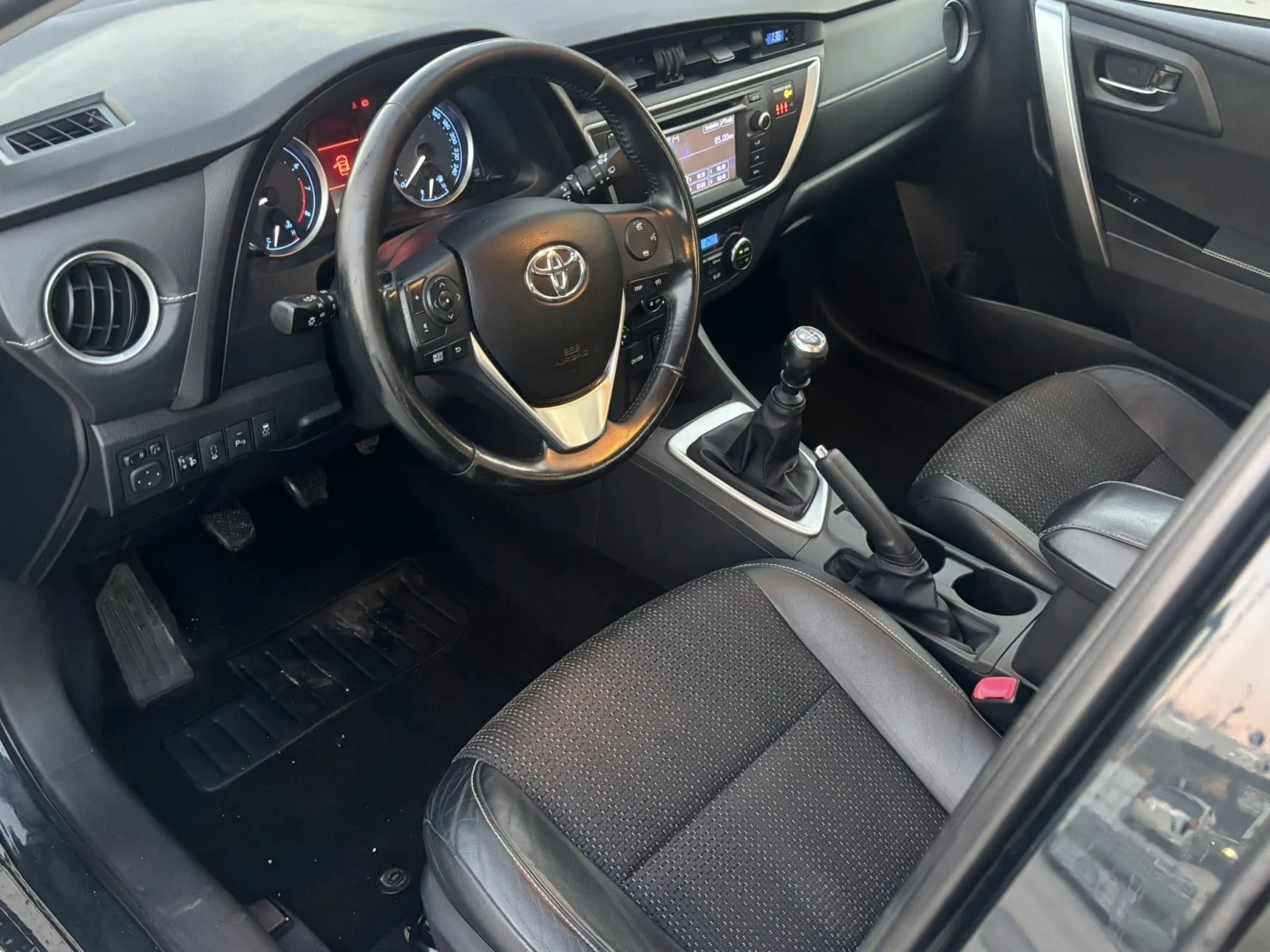 Toyota Auris 1.6 ������  EURO5 | Mobile.bg � ����������� 10