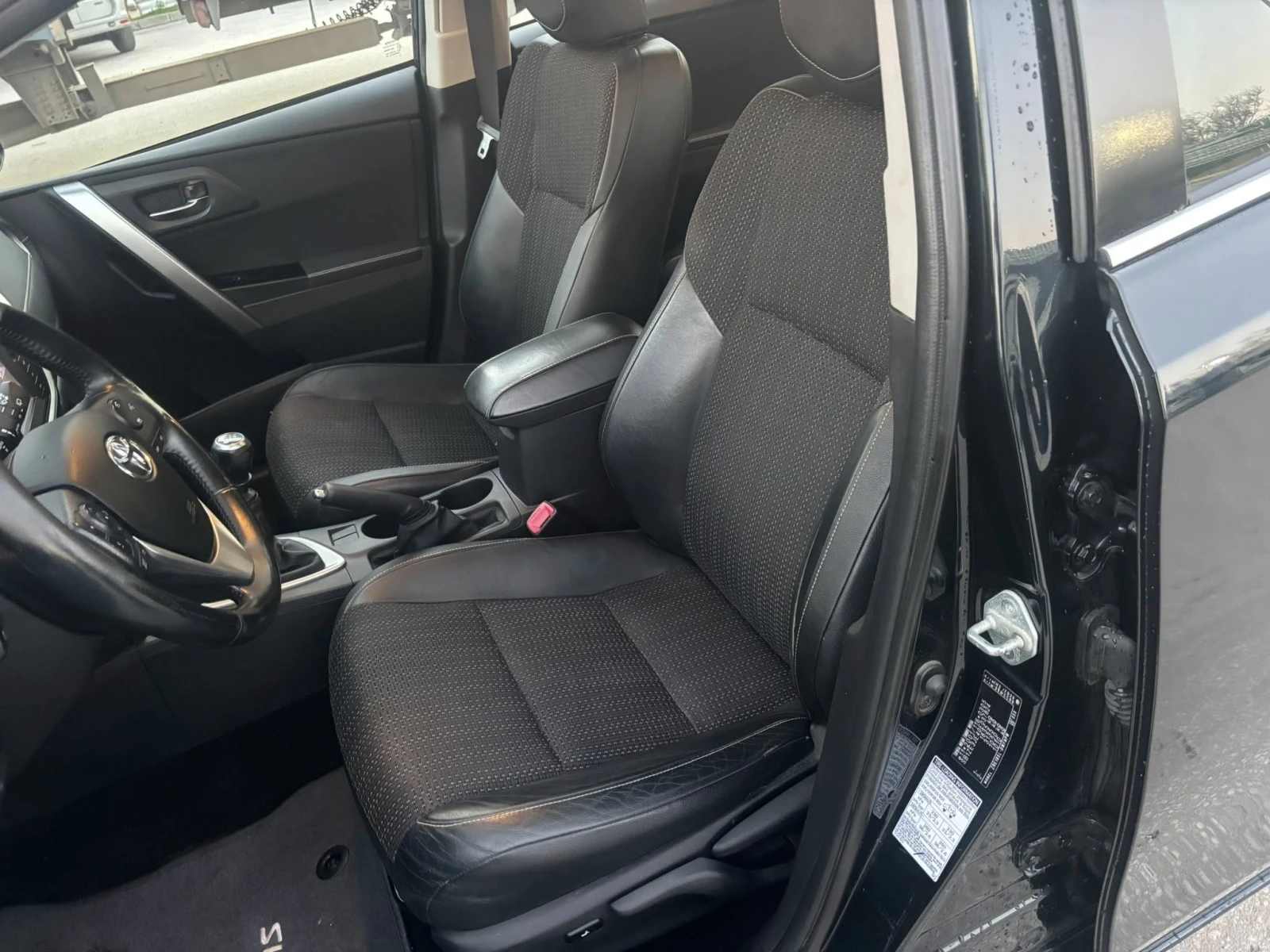 Toyota Auris 1.6 ������  EURO5 | Mobile.bg � ����������� 13