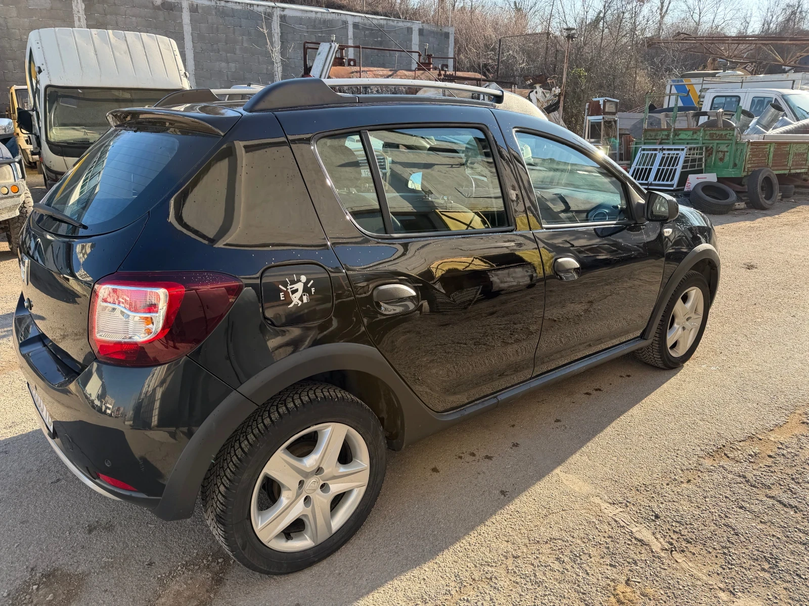 Dacia Sandero Бензин-Газ - изображение 5