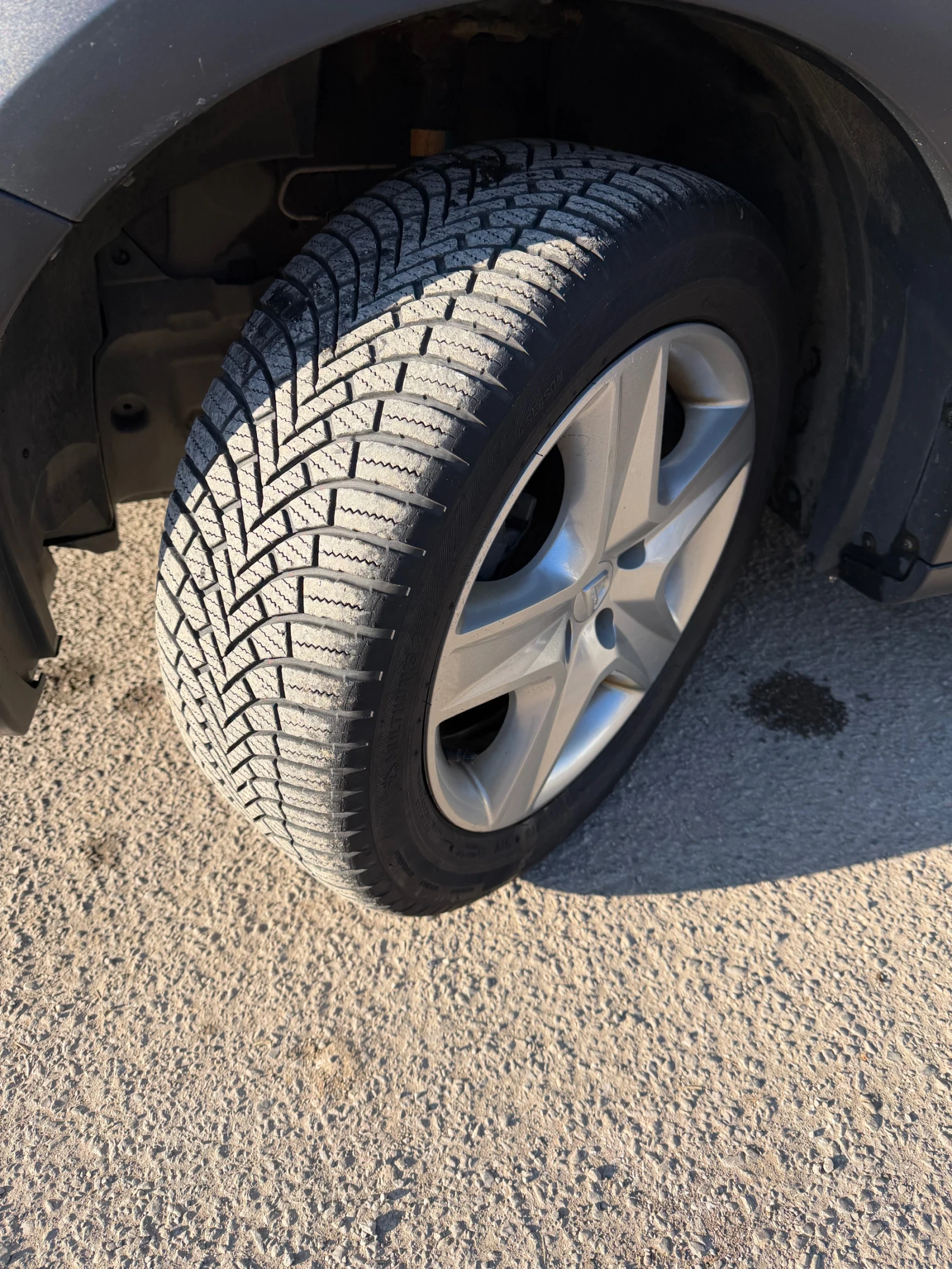 Dacia Sandero Бензин-Газ - изображение 10