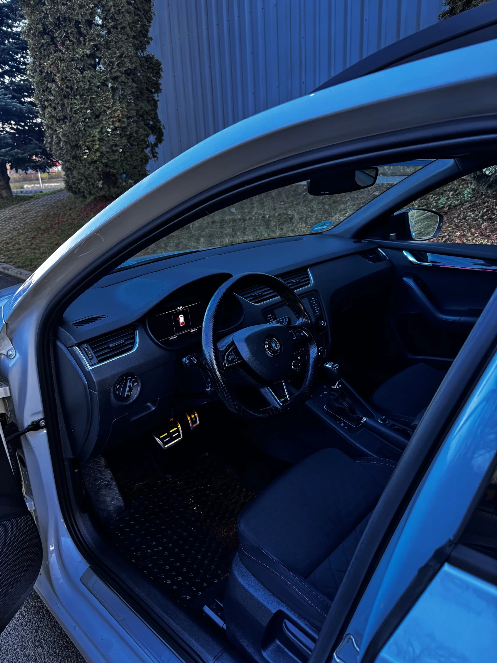 Skoda Octavia VRS-FACELIFT-DIGITAL 4x4  - изображение 9