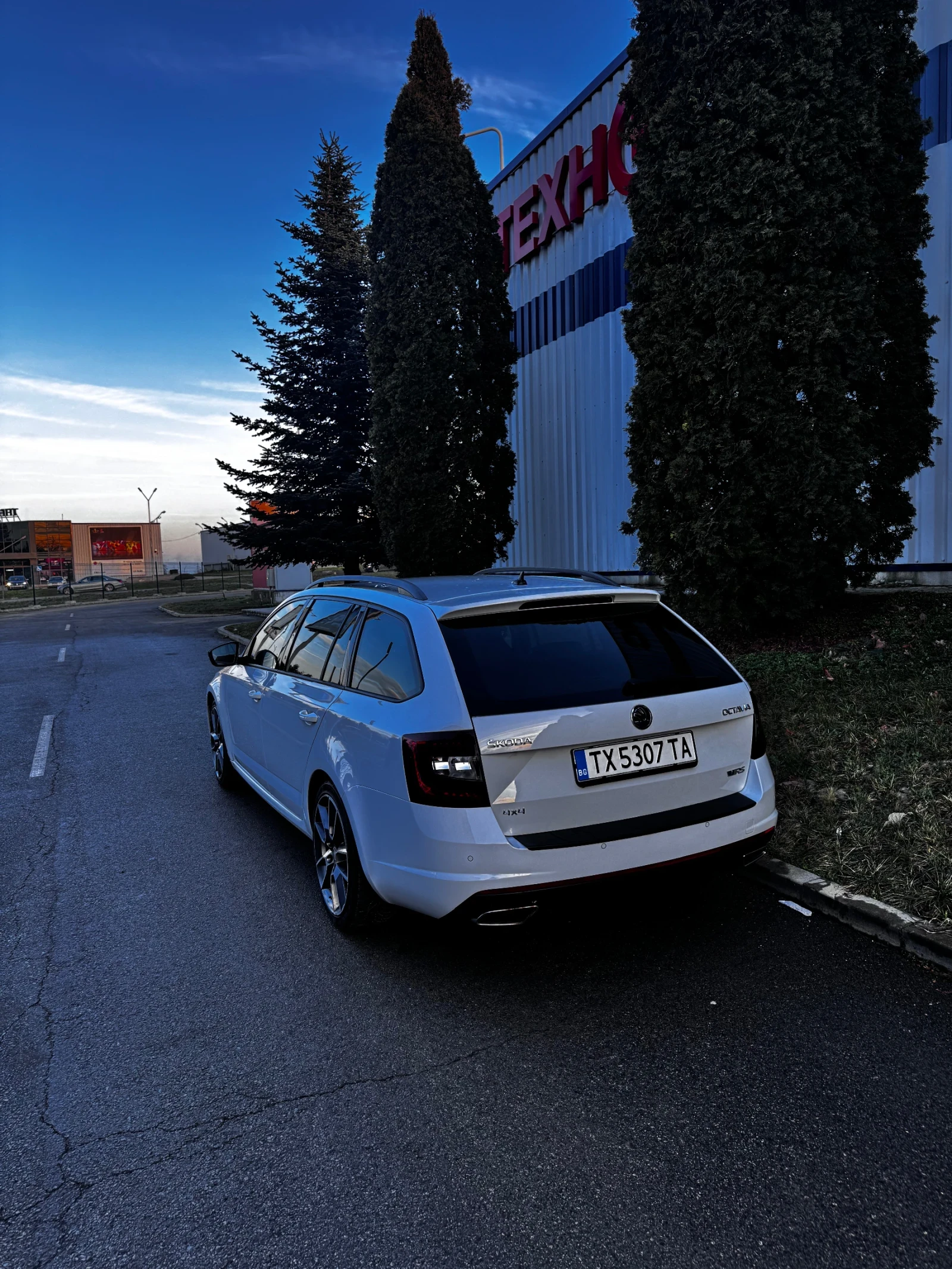 Skoda Octavia VRS-FACELIFT-DIGITAL 4x4  - изображение 3