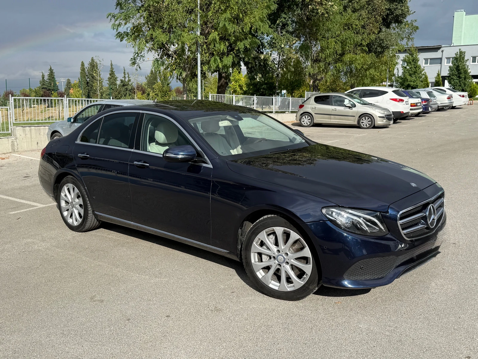 Mercedes-Benz E 300, снимка 4 - Автомобили и джипове - 54163659